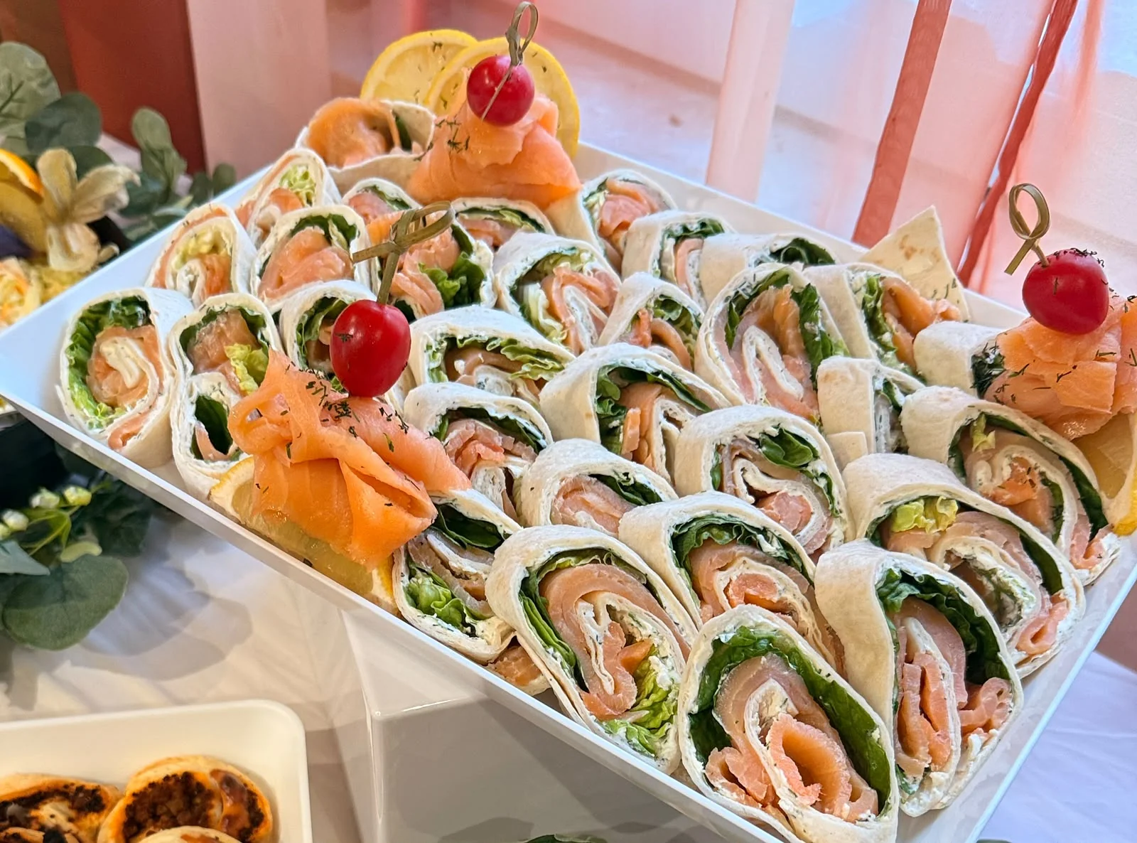 Frische Lachs-Spinat Wrap-Rollen mit Frischkäse von Nicci's Spachtelbude